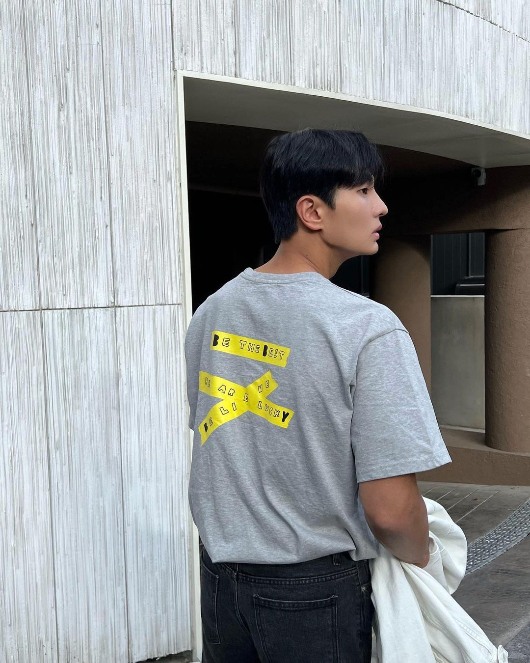 @byeongzhan BBYB Unisex Yellow Tape Over-fit T-shirt (Grey)