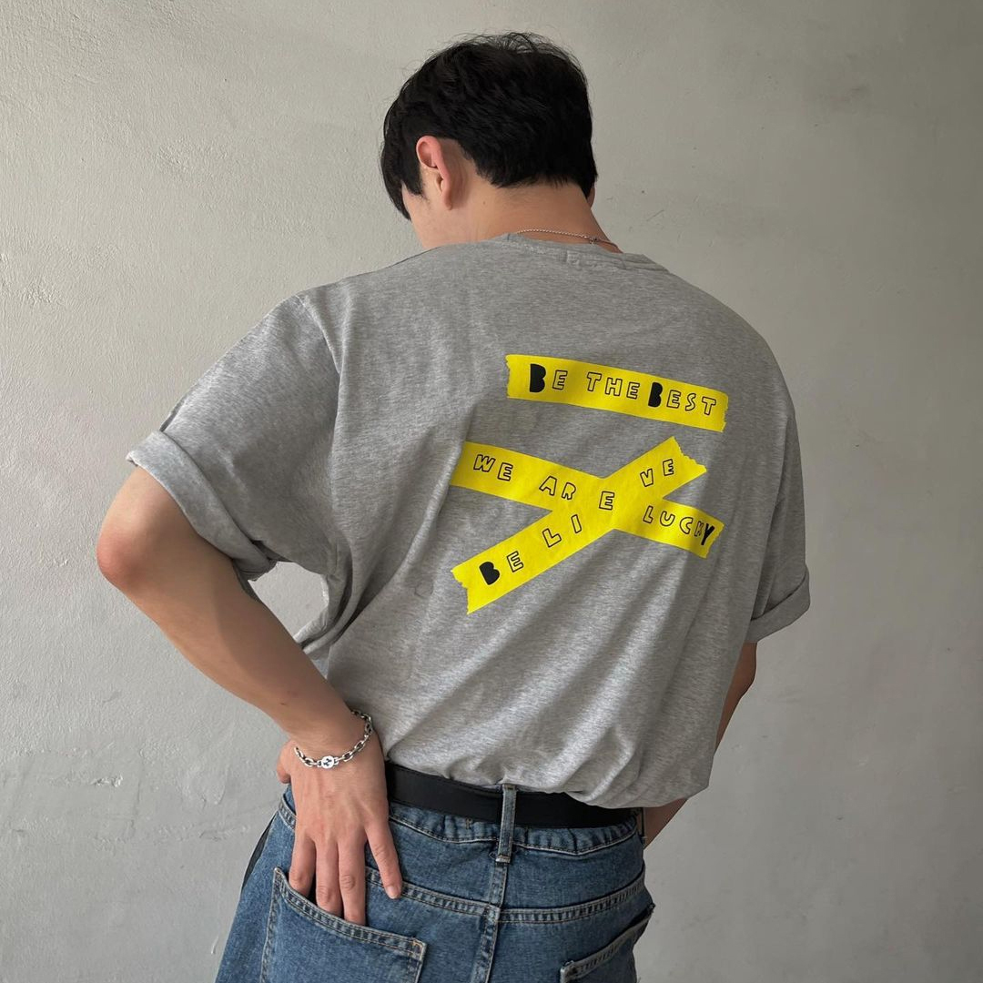 @y0nggari #OOTD [BBYB X 권신홍] Unisex Yellow Tape Over-fit T-shirt (Grey)