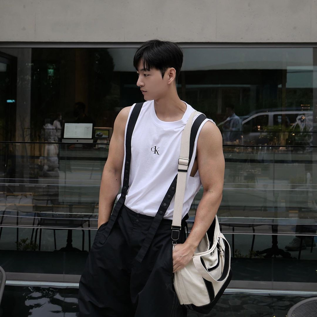 BBYB | 비비와이비 [@seo_lukhyun] Tropical Market Bag (Medium) Black
