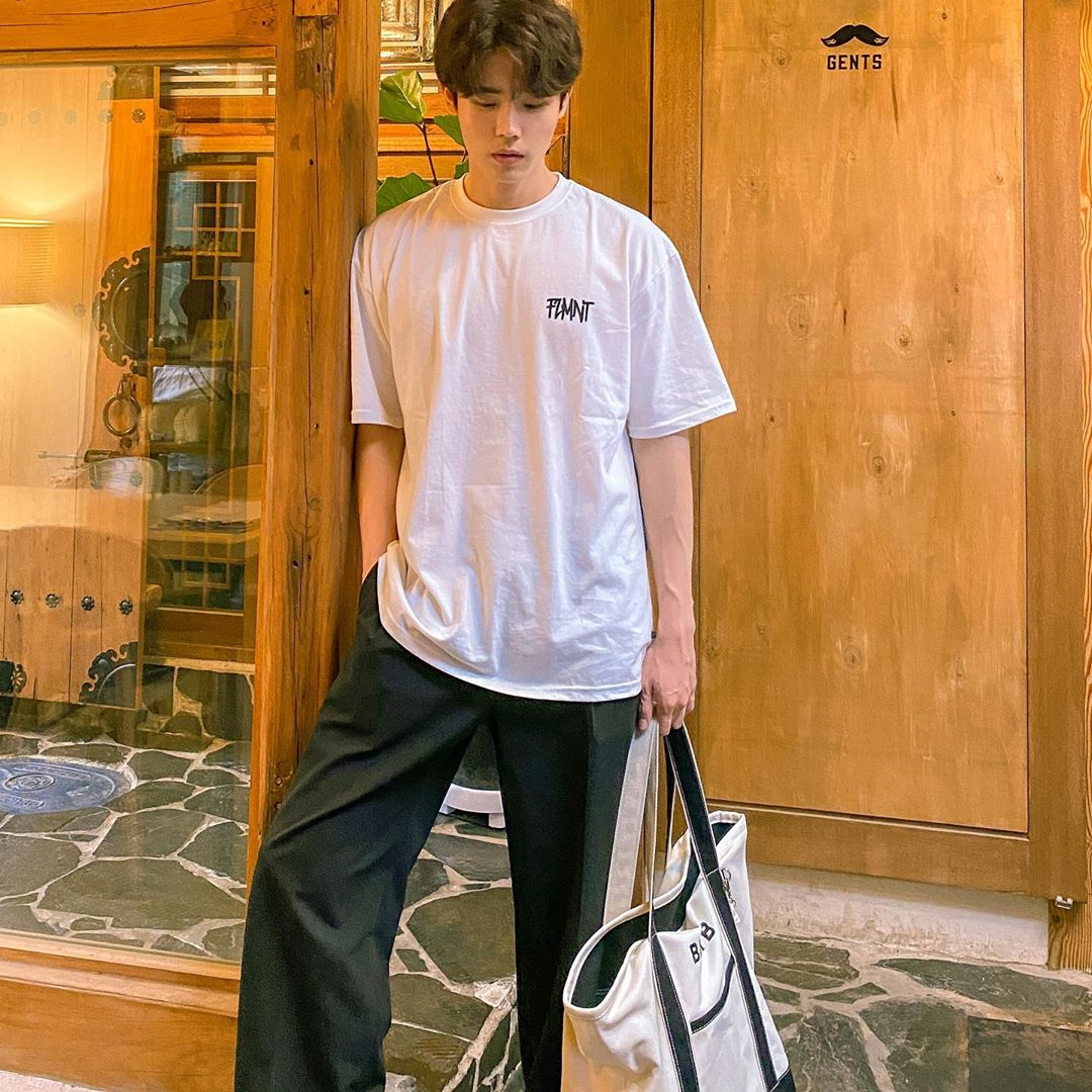 BBYB | 비비와이비 [@choi_hun2] Tropical Market Bag (Extra-large) Black