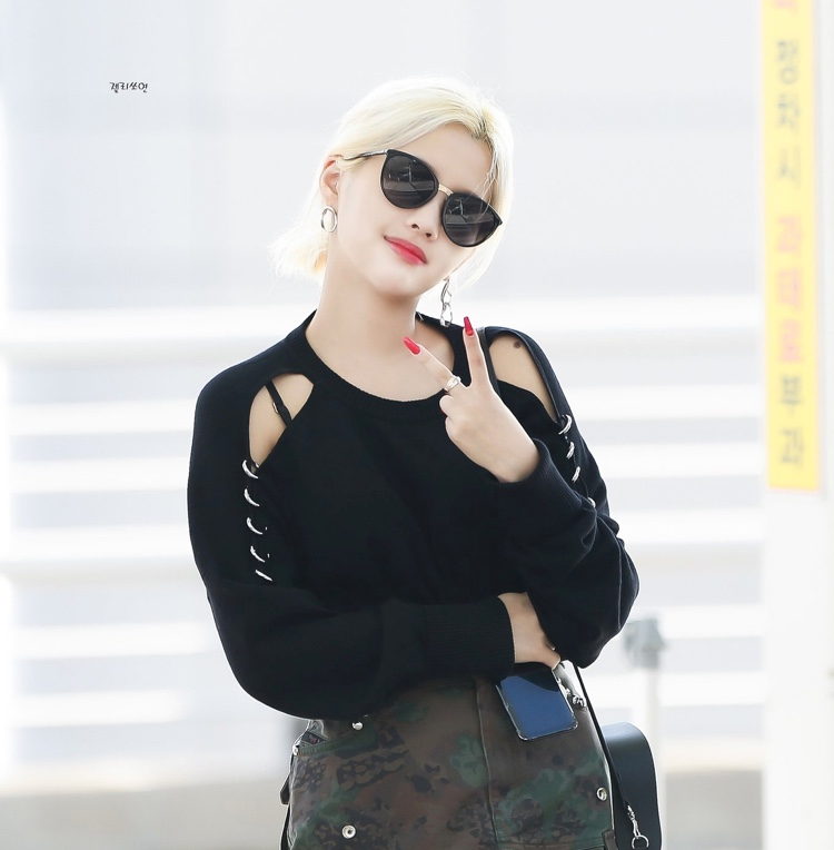 BBYB (여자)아이들 소연 공항패션 착용 귀걸이 (비비와이비 이어링)